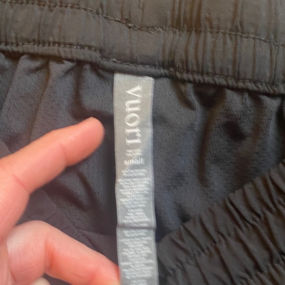 Women's Black Vuori Shorts - Picture 3 of 4